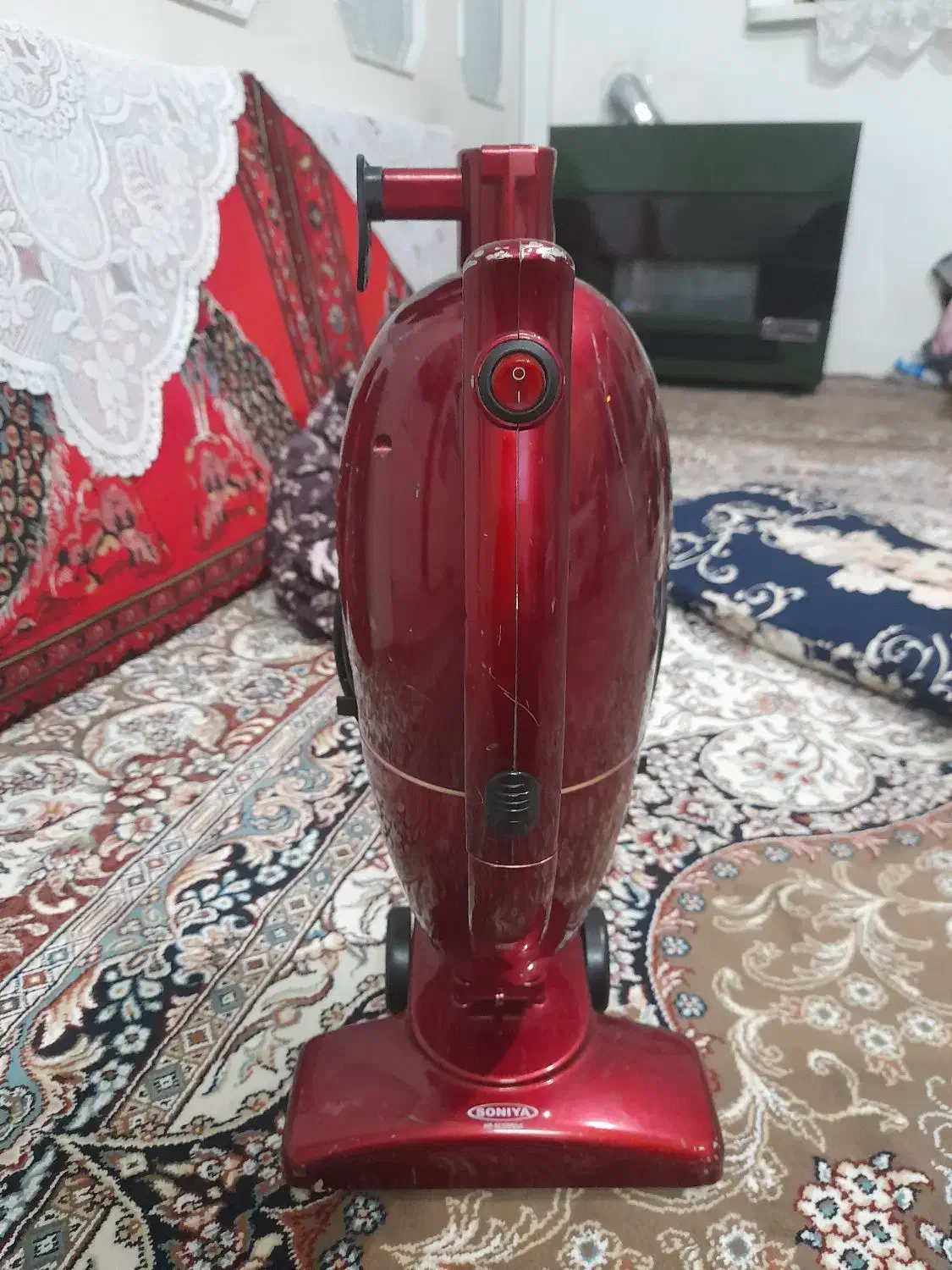 جارو برقی  سیم دار سبک کوچک|جاروبرقی، جارو شارژی، بخارشو|قم, آذر (نکویی)|دیوار