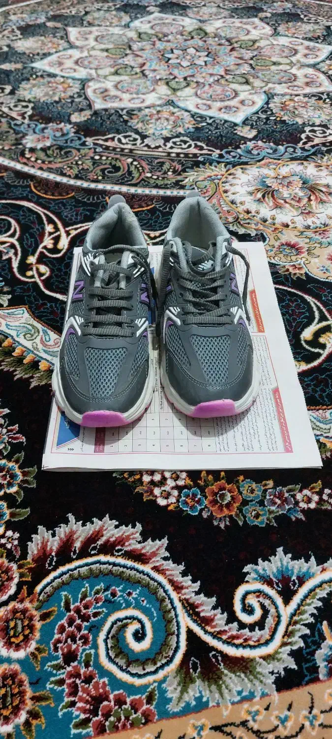 کفش اسپرت دخترانه|کفش و لباس بچه|بیجار, |دیوار