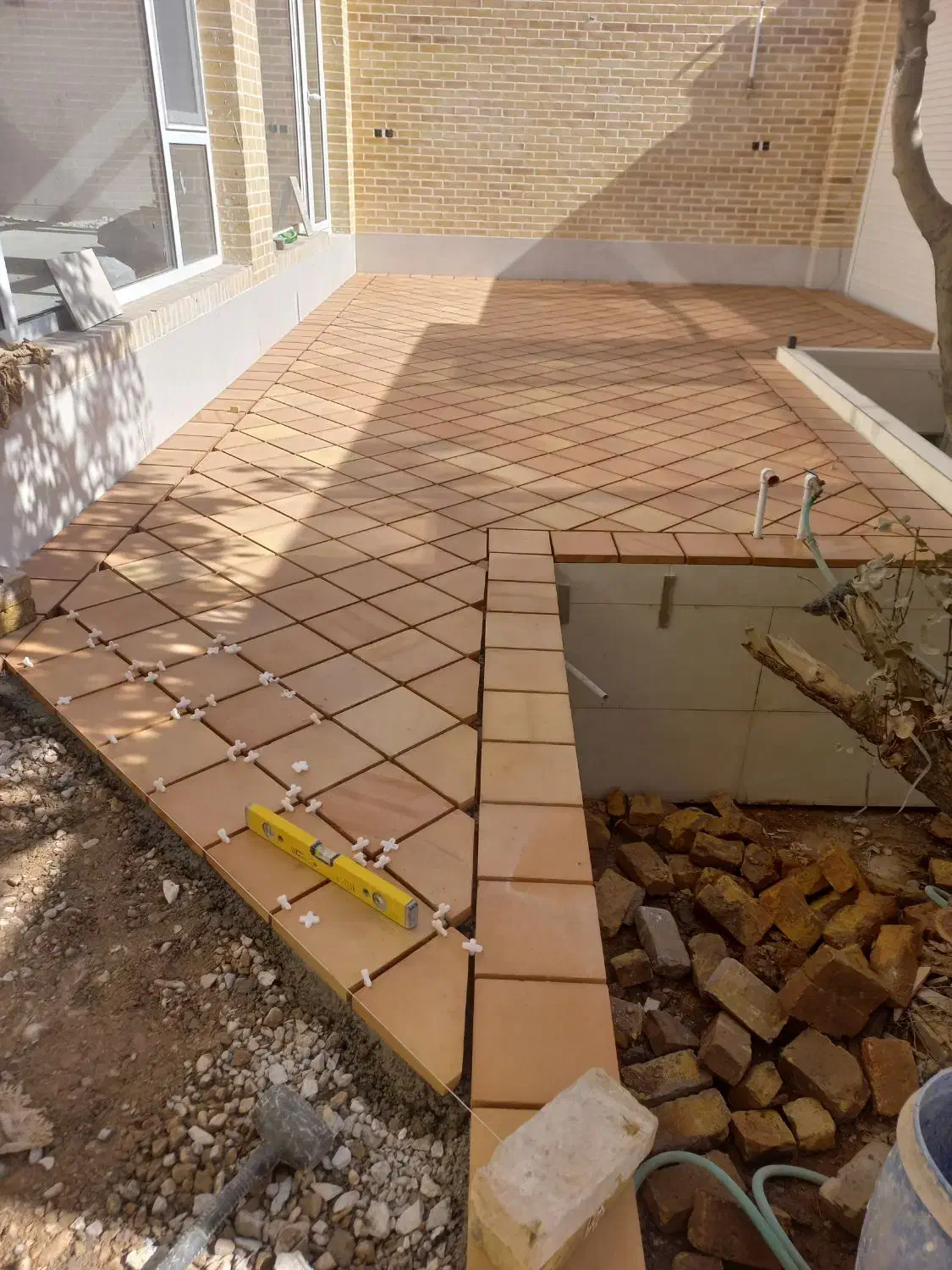 جذب نیروی کار برای کاشیکاری|استخدام معماری، عمران و ساختمانی|اردکان, |دیوار