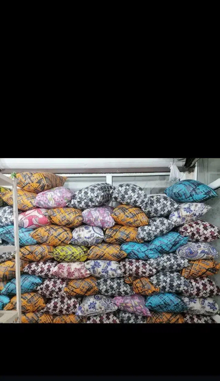 بالش زیرسری|رختخواب، بالش، پتو|لنده, |دیوار