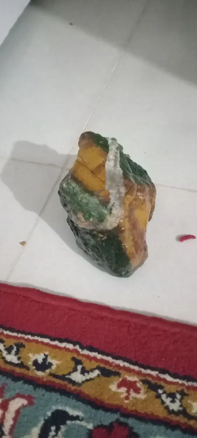 کوچیکه شهاب سنگ  بزرگه سنگ یشم انواع رنگ یشم.|جواهرات|خانمیرزا, |دیوار
