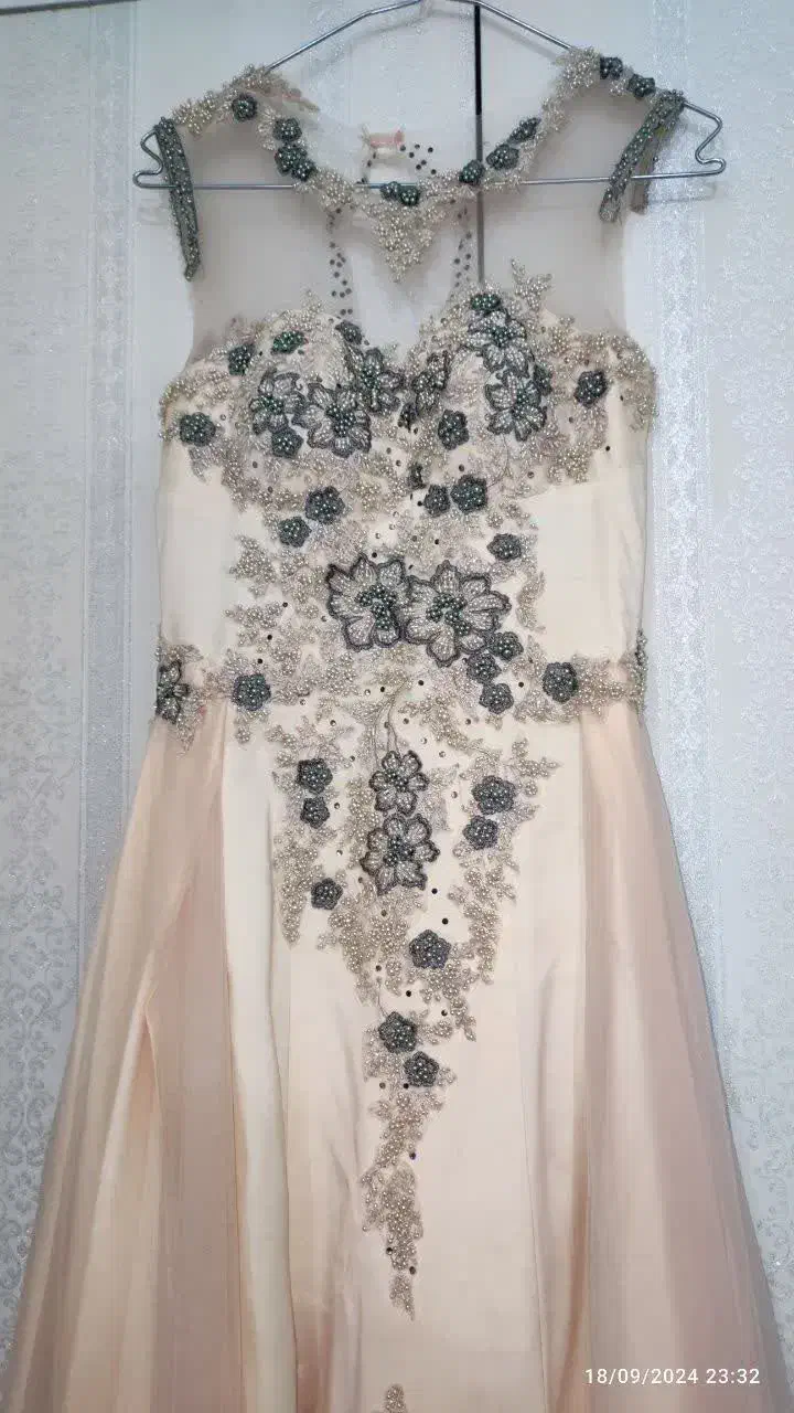 پیراهن مجلسی شیک|لباس|نیشابور, جمهوری|دیوار