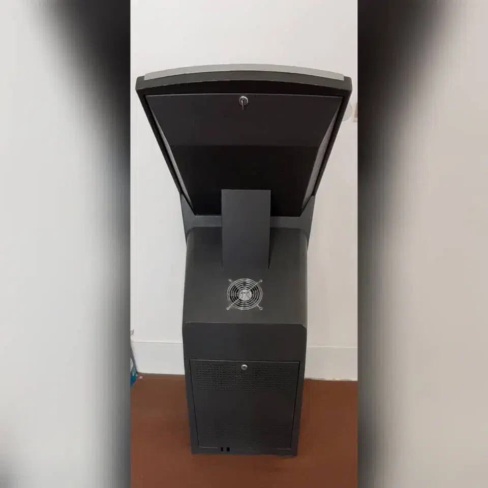 مانیتور با استند فلزی|قطعات و لوازم جانبی رایانه|اصفهان, جلفا|دیوار