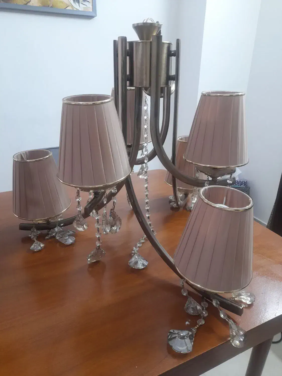 لوستر|لوستر و چراغ آویز|پرند, فاز ۳|دیوار