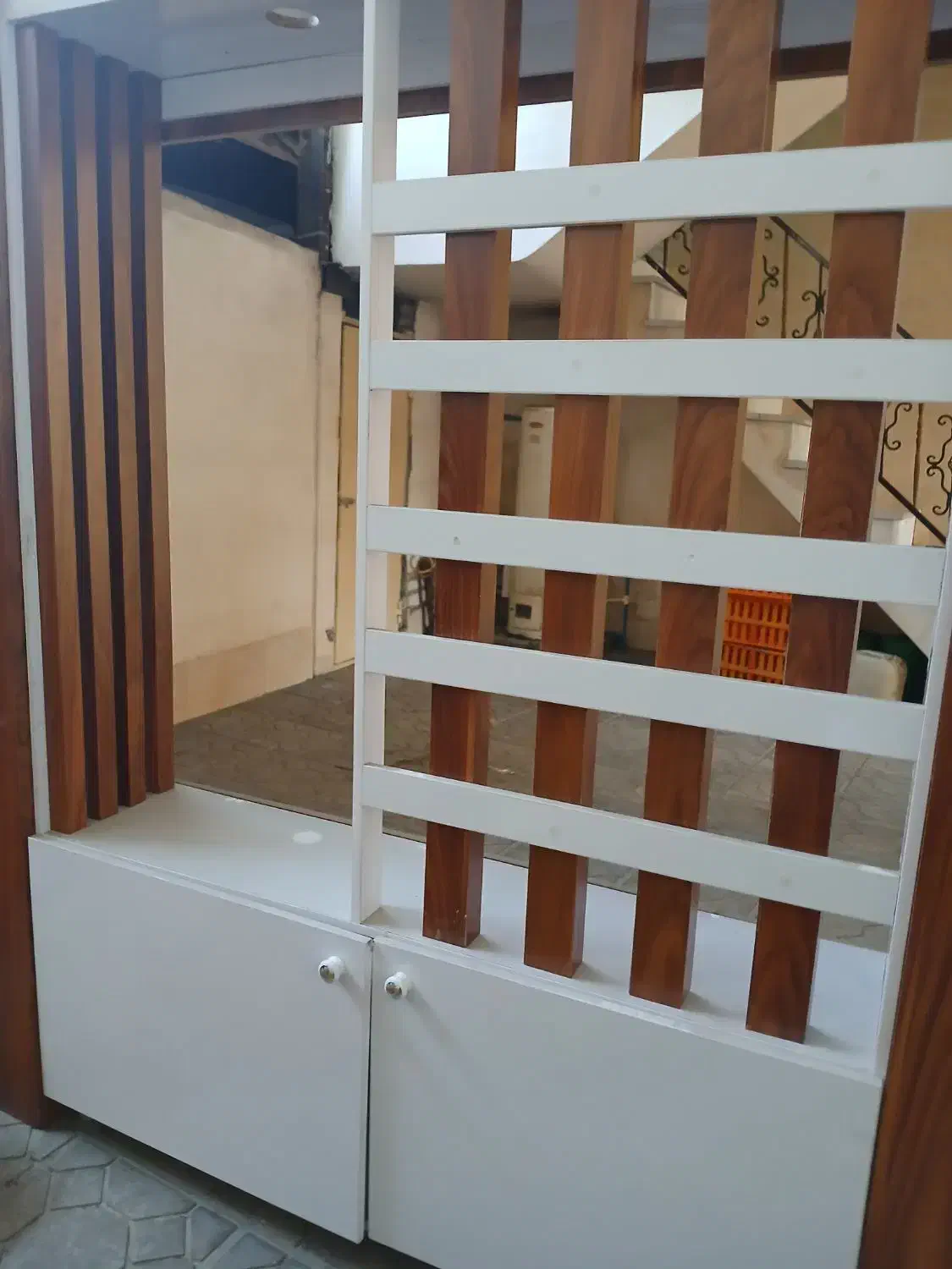 ویترین لباس|بوفه، ویترین، کنسول|ساری, |دیوار