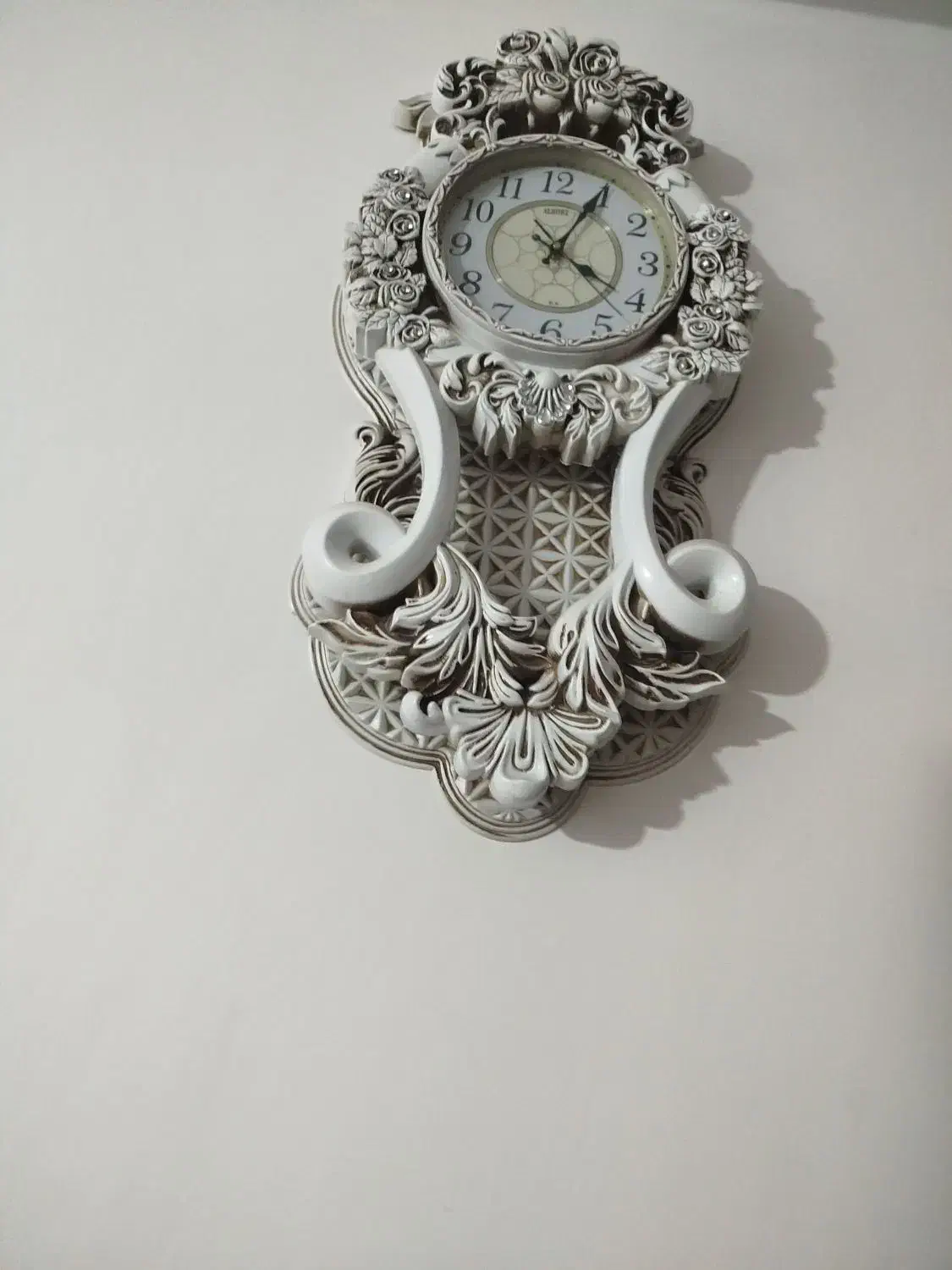 ی ساله خریدم  بخاطر عوض کردن دکوراسیون میفرمشم|ساعت دیواری و تزئینی|گرمی, |دیوار