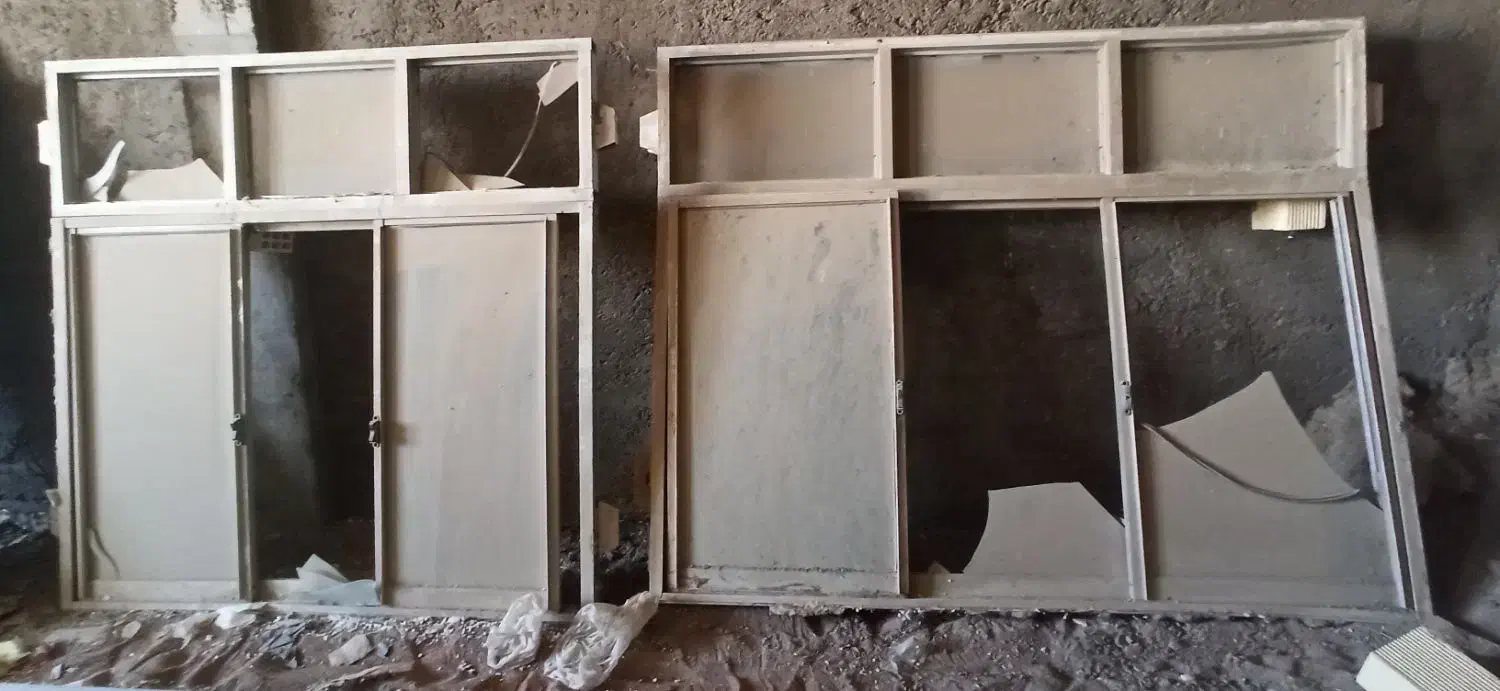 پنجره آلومینیومی و  2 عدد تانکی هزار لیتری|مصالح و تجهیزات ساختمان|لالی, |دیوار