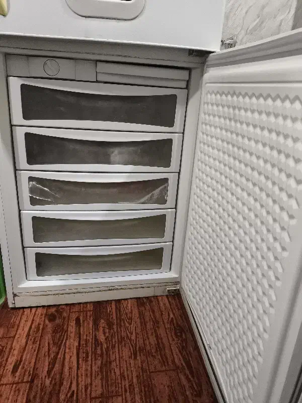 فروش یک دستگاه یخچال فریزر الکترواستیل|یخچال و فریزر|چابهار, |دیوار