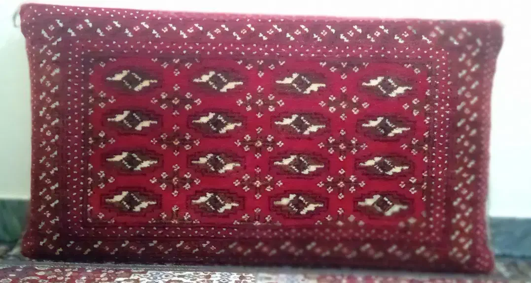دو عدد پشتی قدیمی سنتی|پشتی|سقز, |دیوار