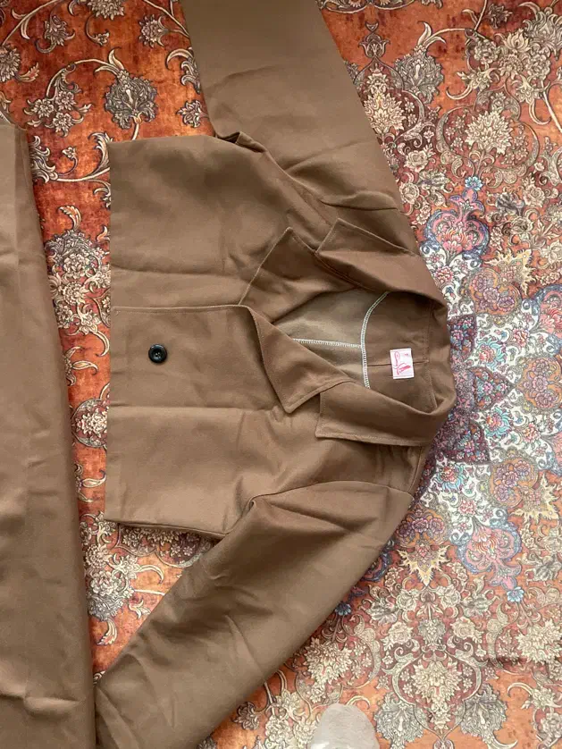 لباس|لباس|مشهد, شریف|دیوار