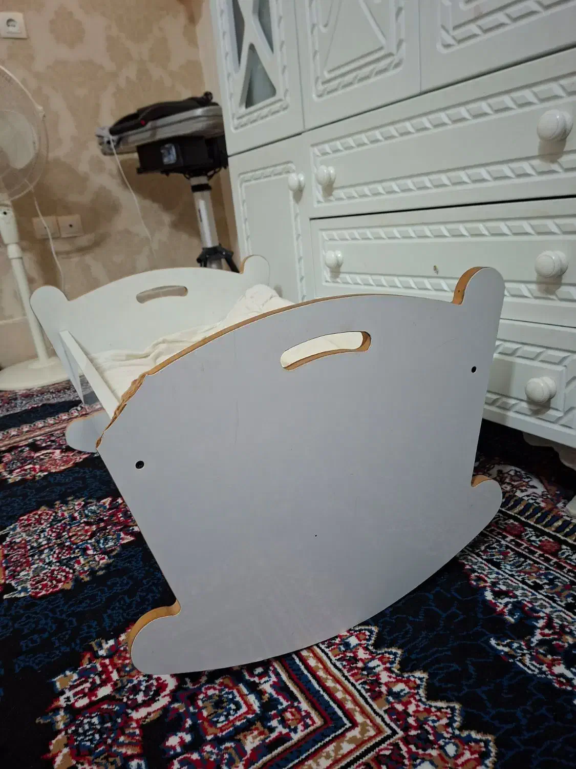 گهواره نوزاد|اسباب و اثاث بچه|شاندیز, |دیوار