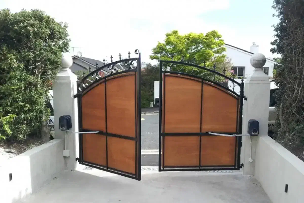 دوربین مداربسته‌/دزدگیر/کرکره برقی/جک پارکینگ/قفل|خدمات پیشه و مهارت|کرج, گوهردشت|دیوار