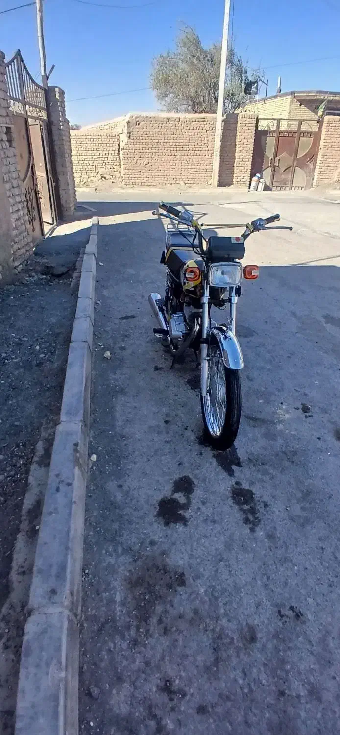 ۱۲۵ عالی|موتورسیکلت|ملک‌آباد, |دیوار