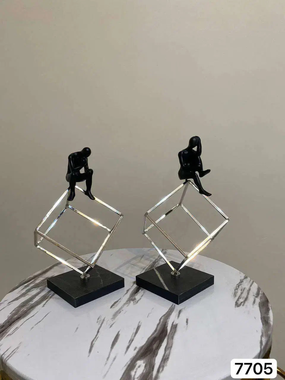 مجسمه دکوری مکعب و گوی جفتی|مجسمه، تندیس، ماکت|تهران, شوش (باغ آذری)|دیوار