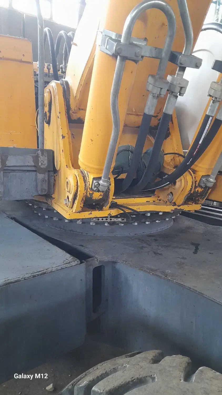 بیل لاستیکی لیبهر 316مدل ۲۰۱۱|خودرو سنگین|تهران, آذری|دیوار