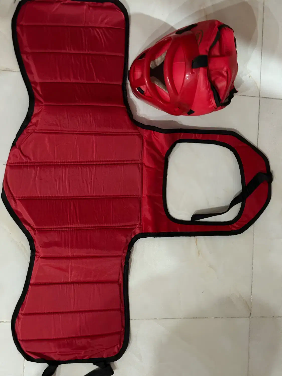 هوگو و کلاه کونگ فو|تجهیزات ورزشی|فومن, |دیوار