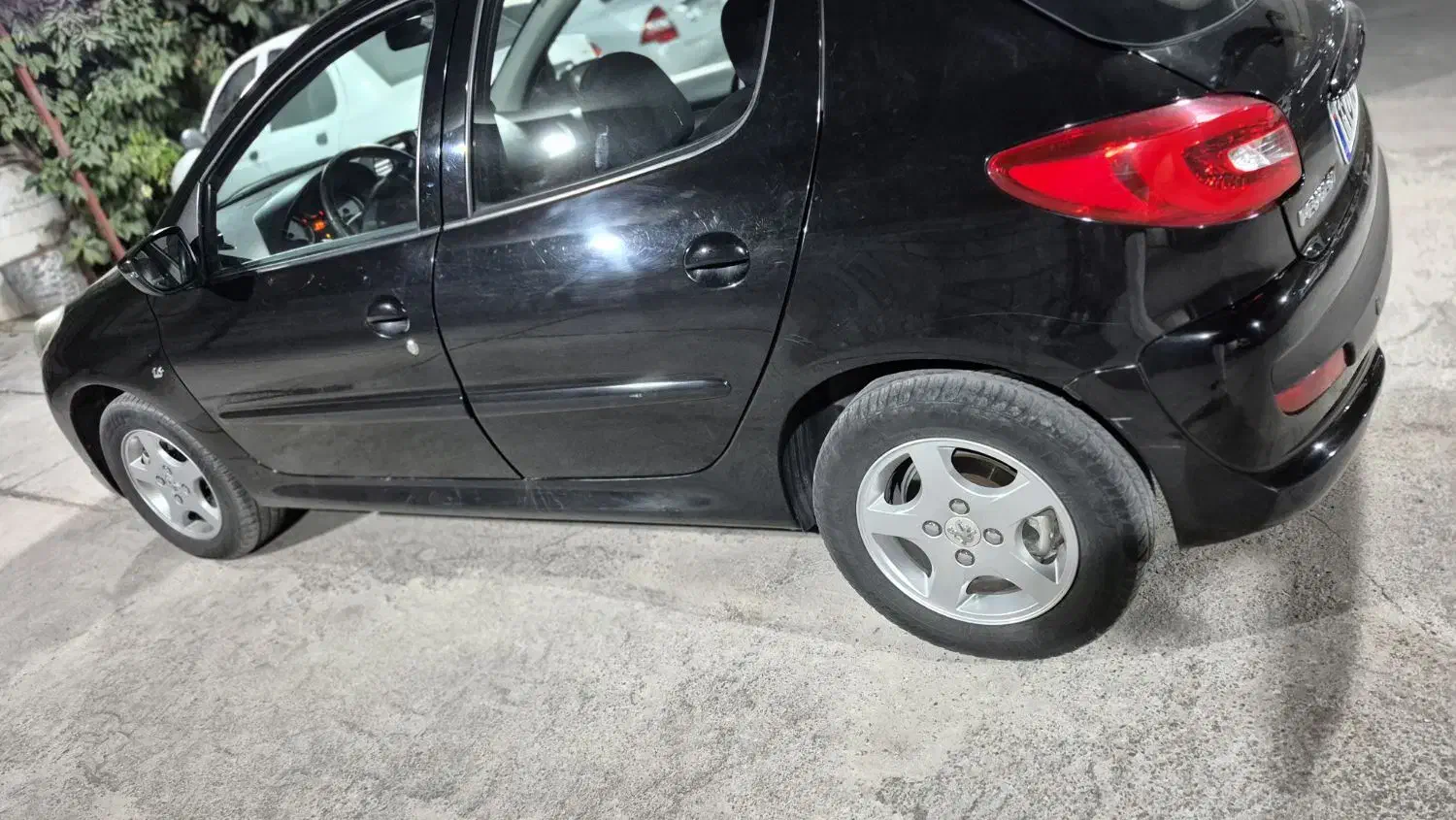 پژو 207i پانا مشکی 1400، فابریک و کمکار|خودرو سواری و وانت|شیراز, شهرک گلستان شمالی|دیوار