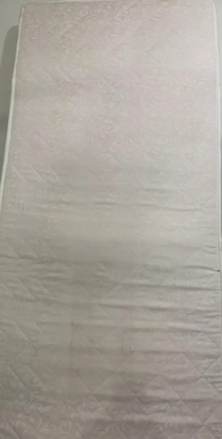 تشک یک نفره|تشک تختخواب|صومعه‌سرا, |دیوار