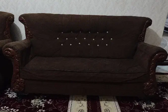 مبل راحتی|مبلمان خانگی و میز عسلی|گرمی, |دیوار