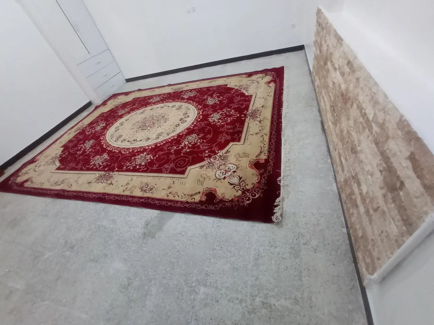 یک جفت فرش در حد نو|فرش|بروجن, |دیوار