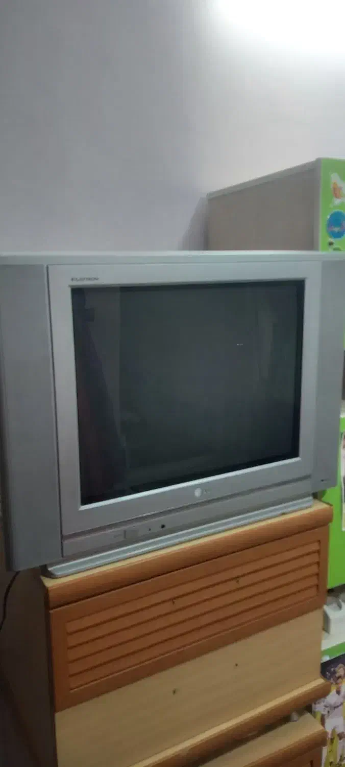 تلویزیون ۲۱ اینچ LG|تلویزیون و پروژکتور|همدان, |دیوار