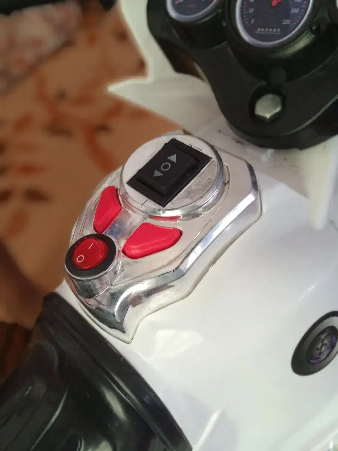 موتور شارژی کاملا نو|اسباب‌بازی بچه|بناب, |دیوار