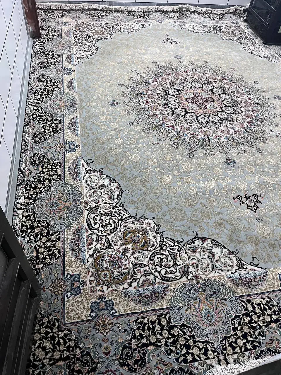 فرش در حد نو استفاده نشده فقط یکبار شسته شده|فرش|خان ببین, |دیوار
