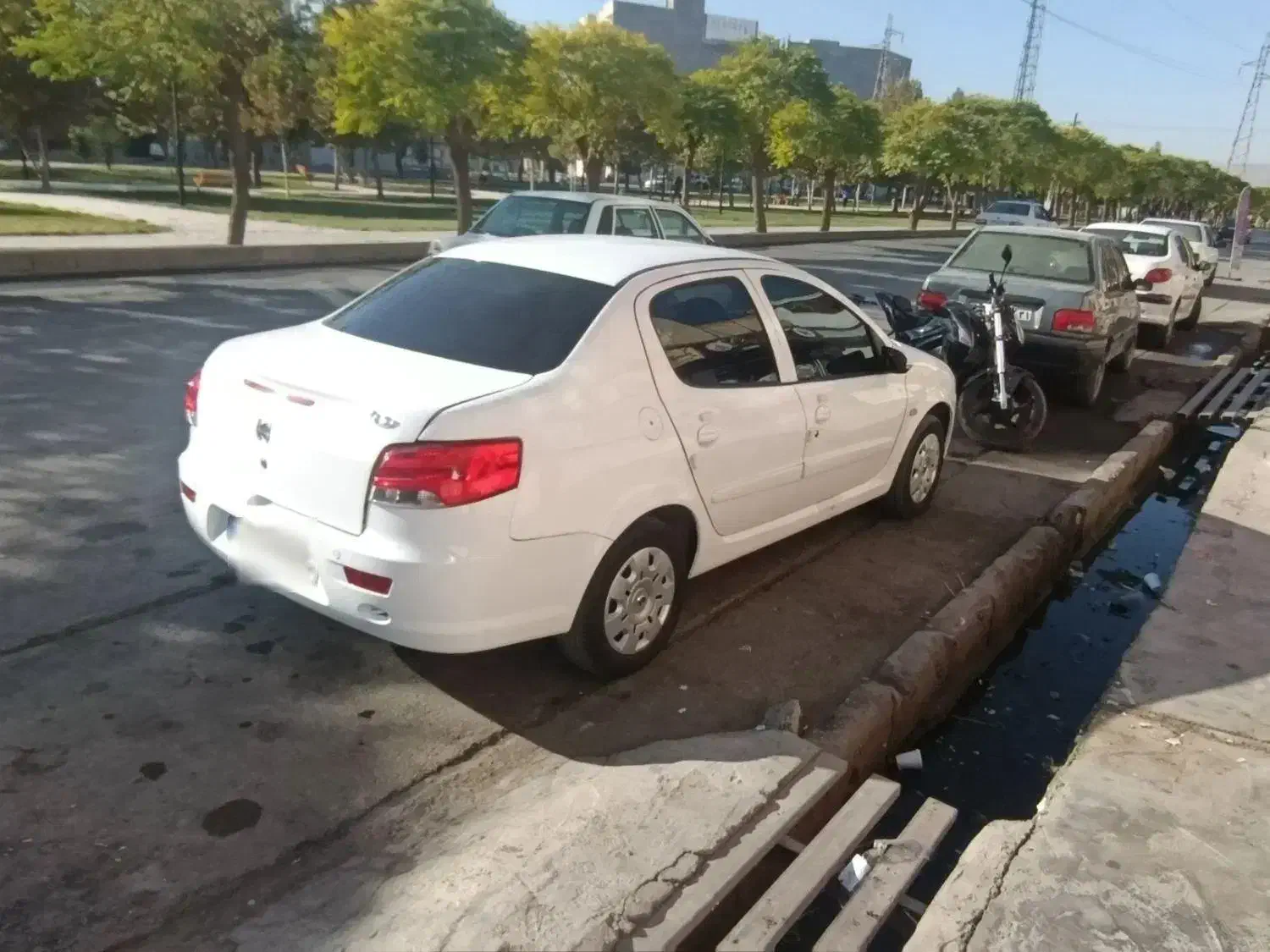 رانا پلاس مدل 1401|خودرو سواری و وانت|خرم‌آباد, |دیوار