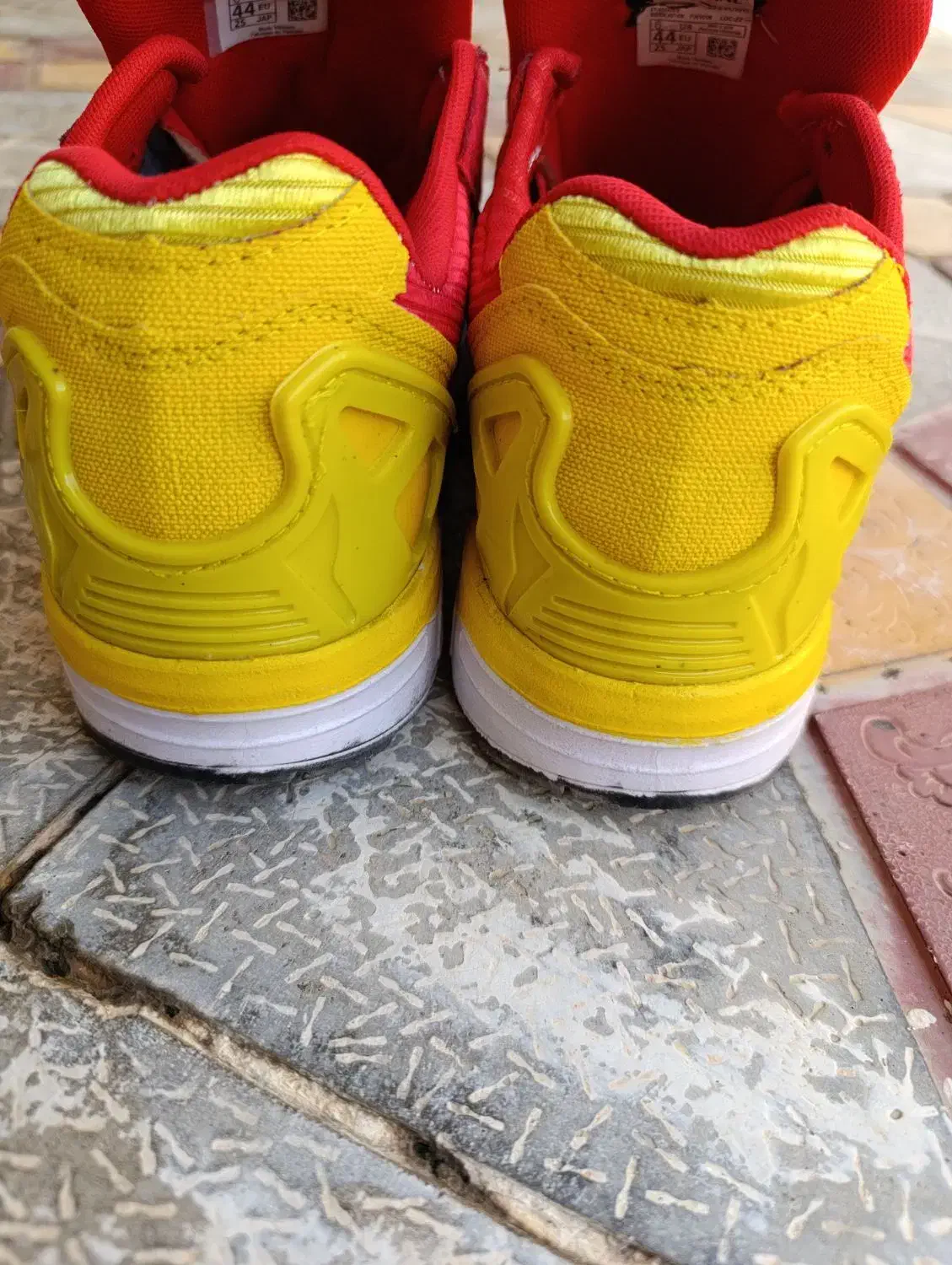 کتونی آدیداس نو|کیف، کفش، کمربند|گرمی, |دیوار