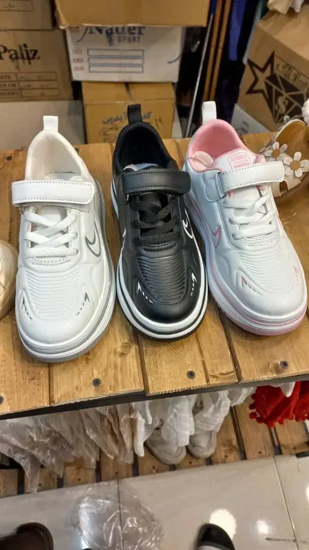 فروش عمده کتونی دخترانه و پسرانه|کفش و لباس بچه|تهران, دکتر هوشیار|دیوار