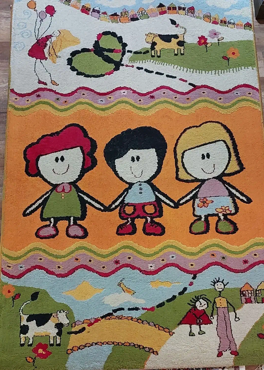 فروش یک عدد فرش ماشینی کودک|فرش|تهران, حشمتیه|دیوار