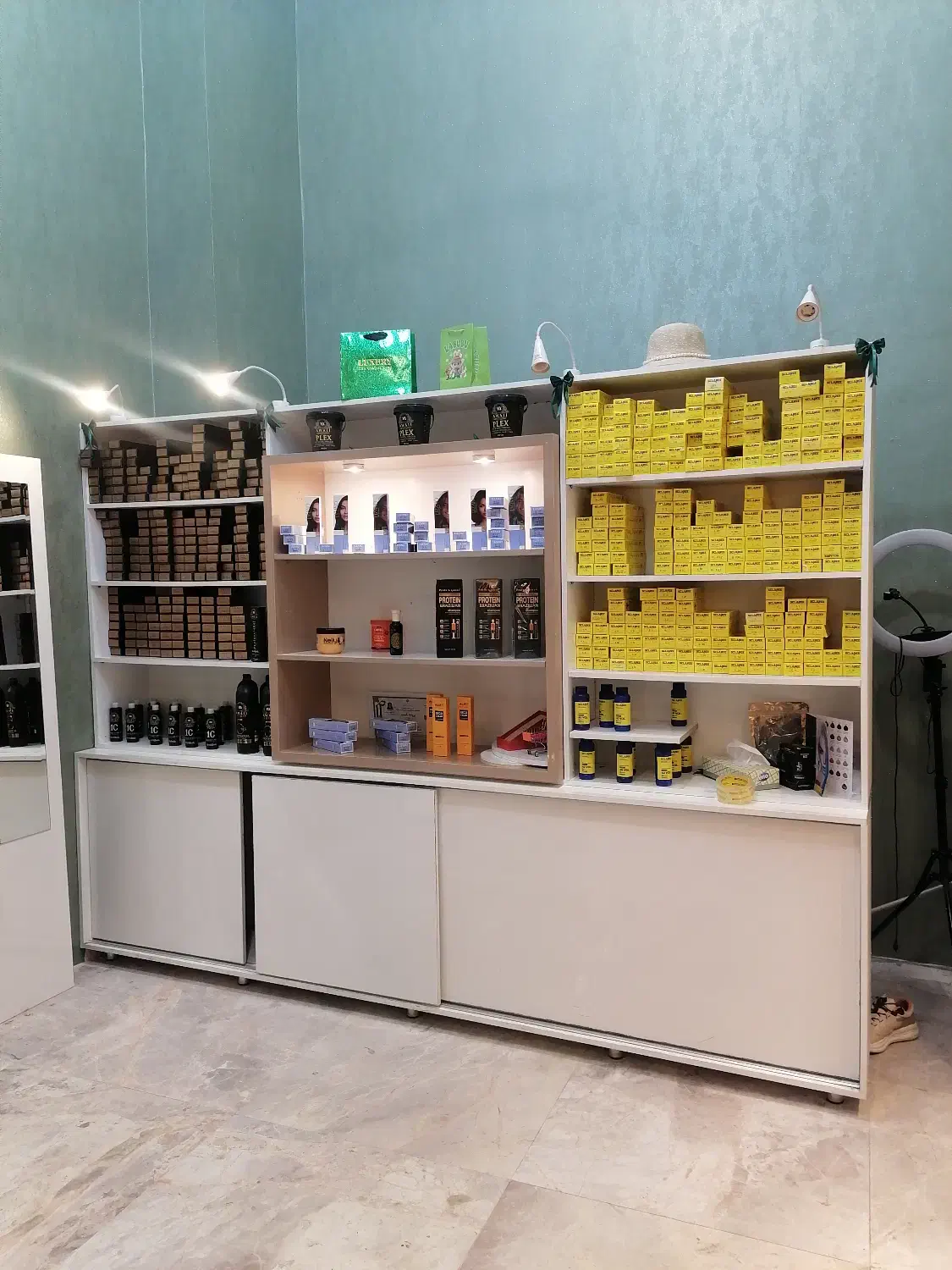 کتابخانه ام دی اف|کتابخانه، شلف، قفسه‌های دیواری|تهران, هروی|دیوار