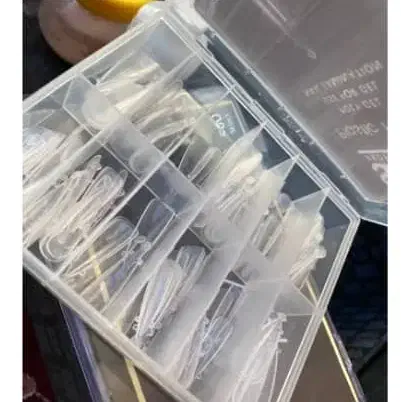 وسایل کاشت ناخن|آرایشگاه و سالن‌های زیبایی|ارومیه, |دیوار