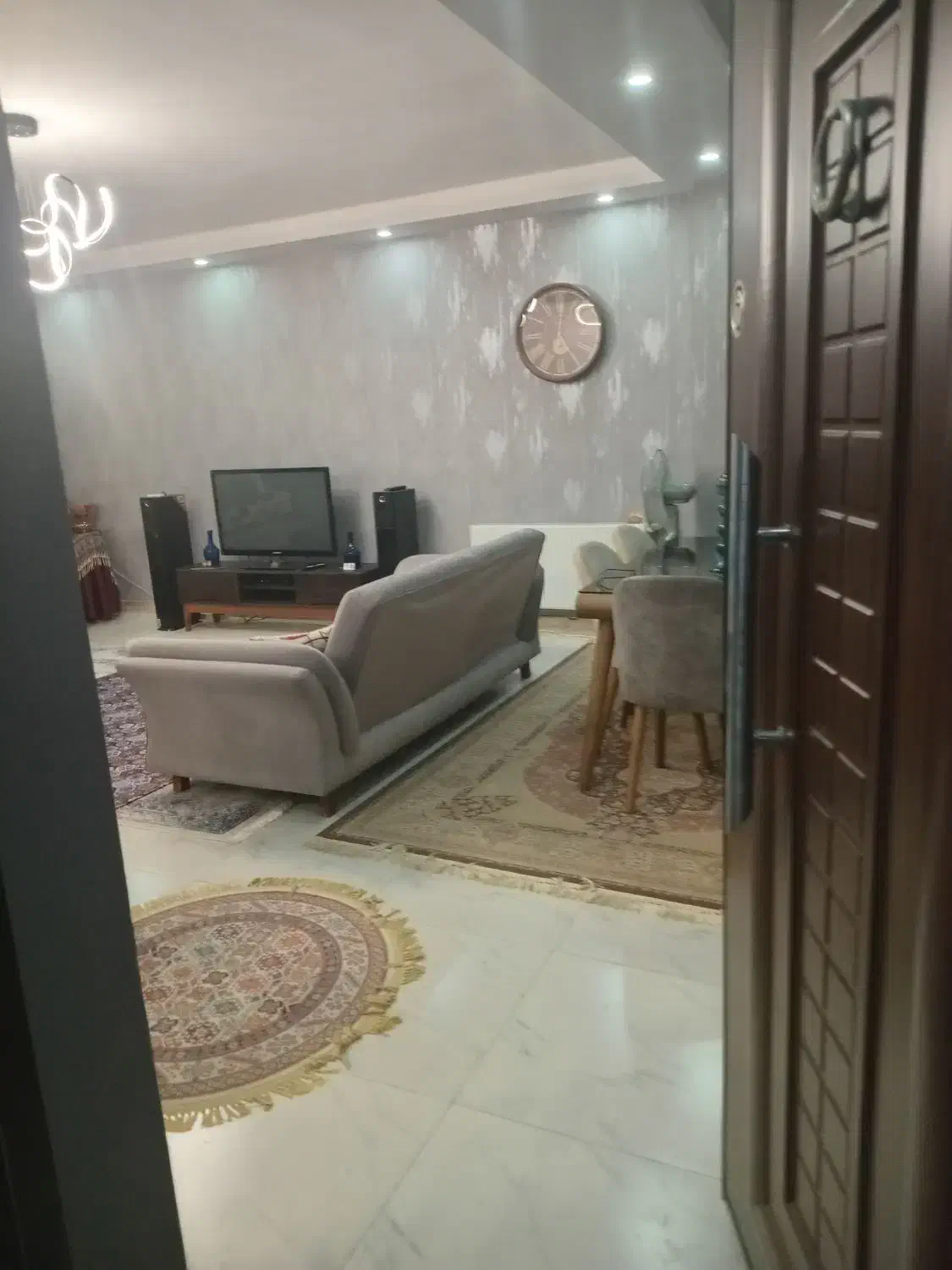 آپارتمان نوساز/ قلی پور/ رهن قابل تبدیل|اجارهٔ آپارتمان|رشت, آزادگان|دیوار