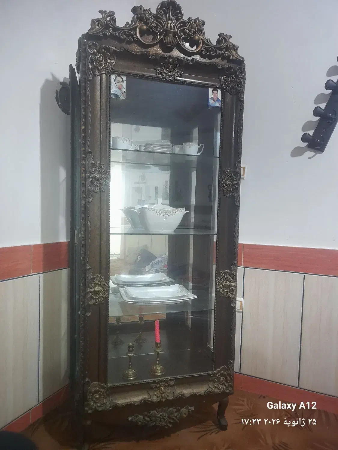 بوفه ب همراه گلدان|بوفه، ویترین، کنسول|گنبد کاووس, |دیوار