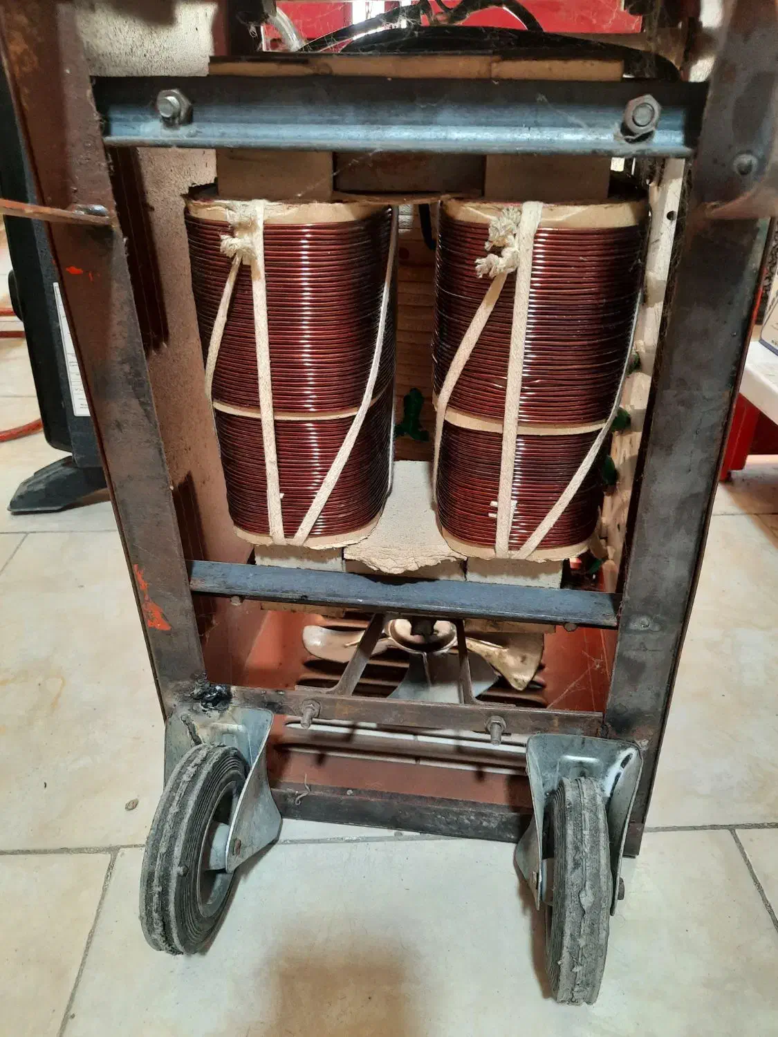 دستگاه جوش ۲۰۰ آمپر.فرغون.درب اتاق|ابزارآلات|آبیک, |دیوار