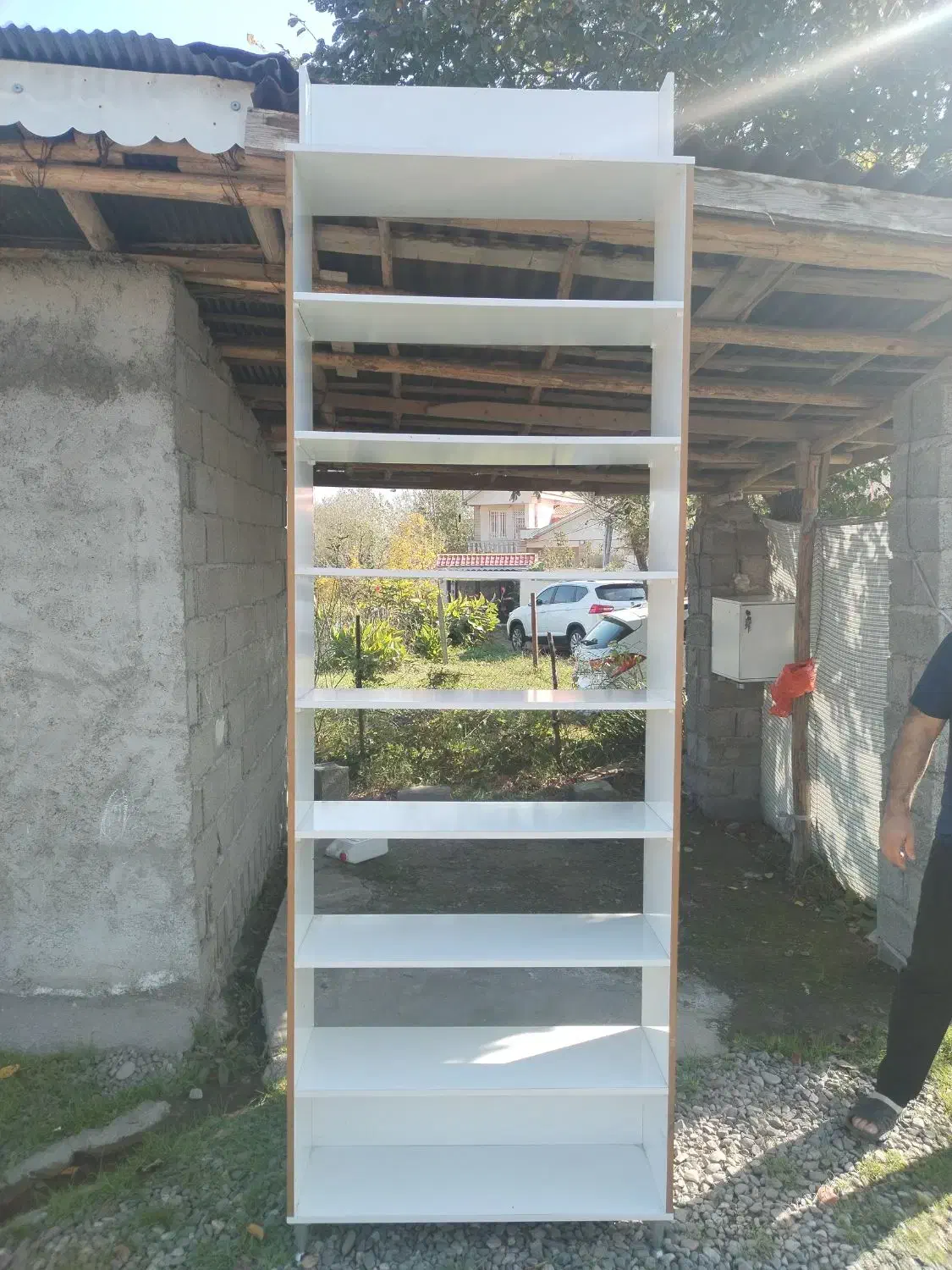 یکسری لوازم چوبی|کتابخانه، شلف، قفسه‌های دیواری|سنگر, |دیوار