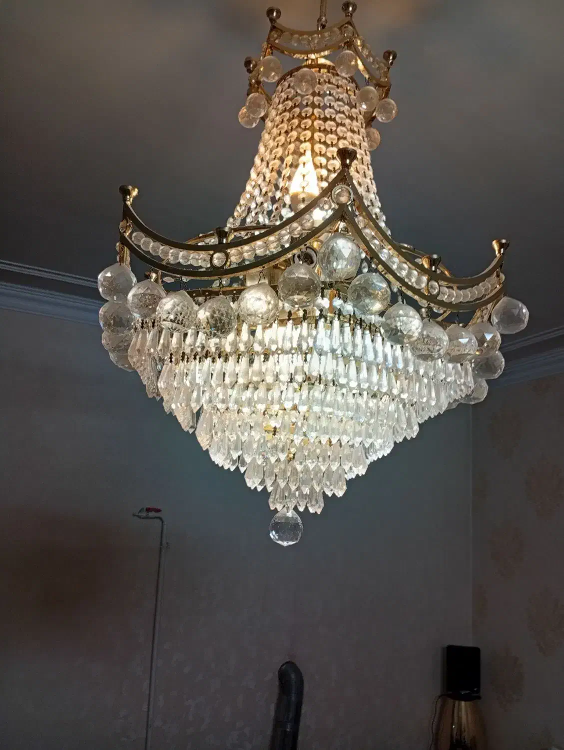 لوستر|لوستر و چراغ آویز|پاکدشت, پاکدشت (مامازند)|دیوار