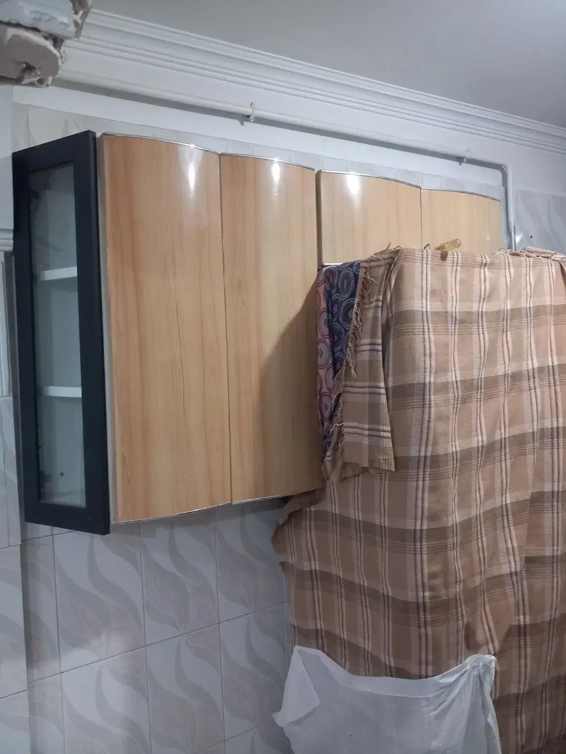۱۰تیکه کابینت بدون عیب وخشکل|آب‌چکان و نظم‌دهنده ظروف|سقز, |دیوار