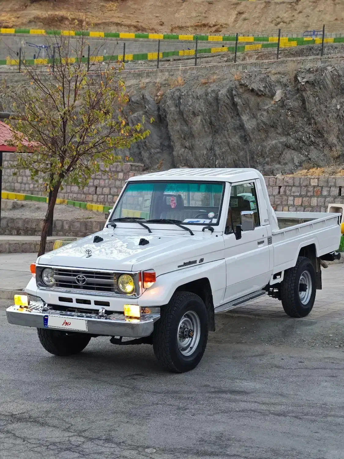 تویوتا ۴/۵خشک فروش فوری|خودرو سواری و وانت|همدان, |دیوار