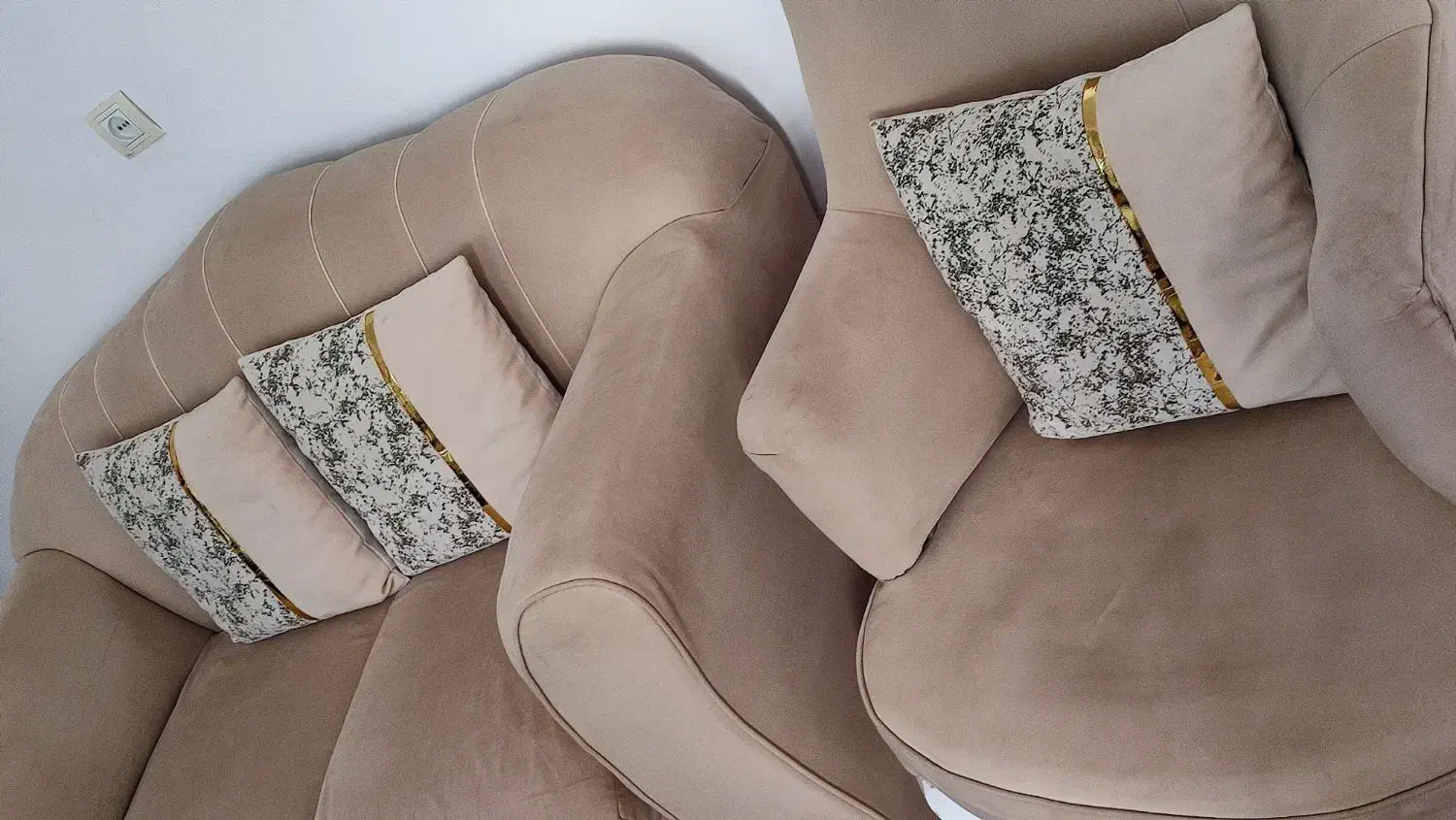 مبل|مبلمان خانگی و میز عسلی|ایوان, |دیوار