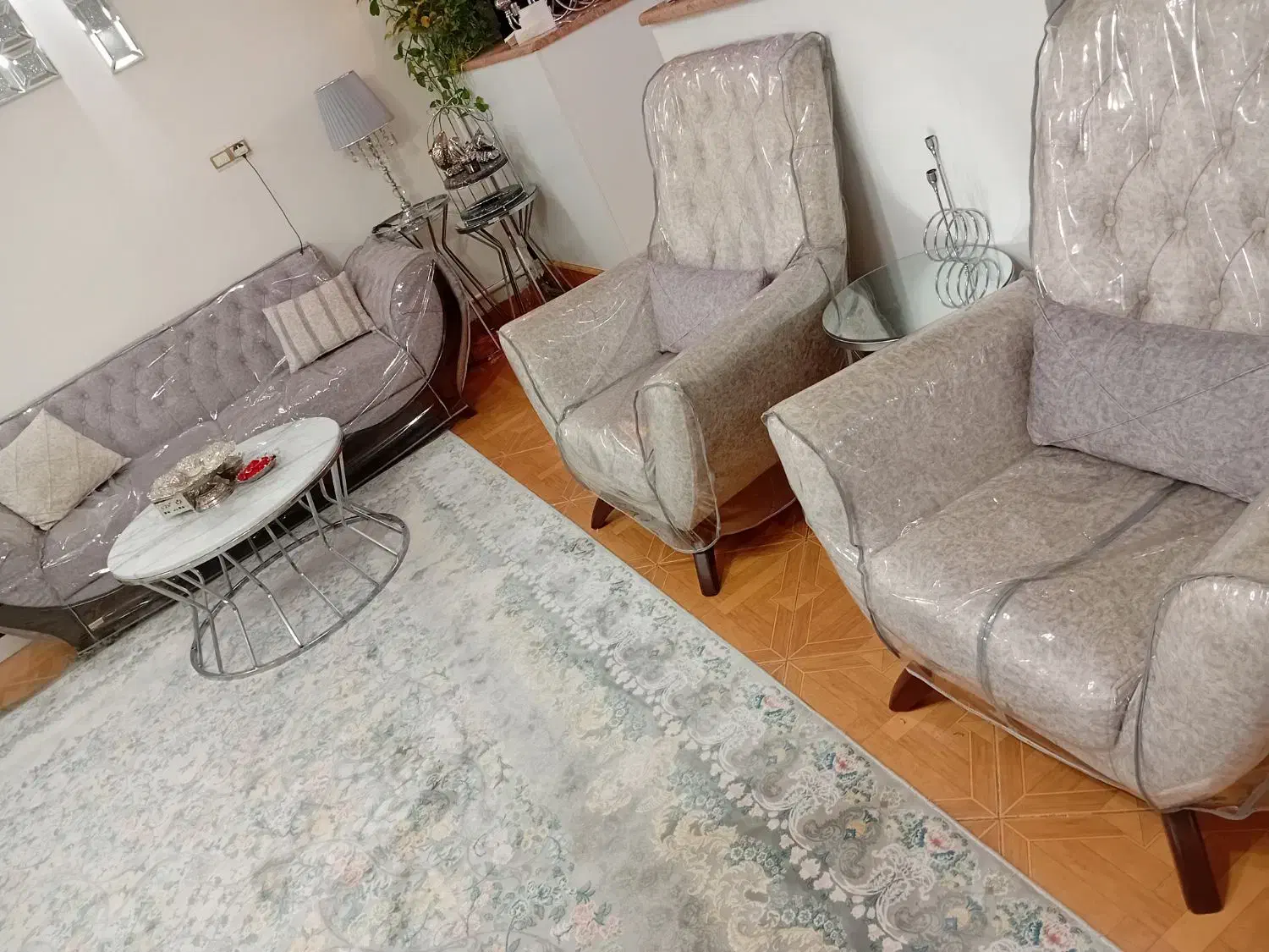 مبلمان راحتی بسیارزیبا|مبلمان خانگی و میز عسلی|وحیدیه, |دیوار