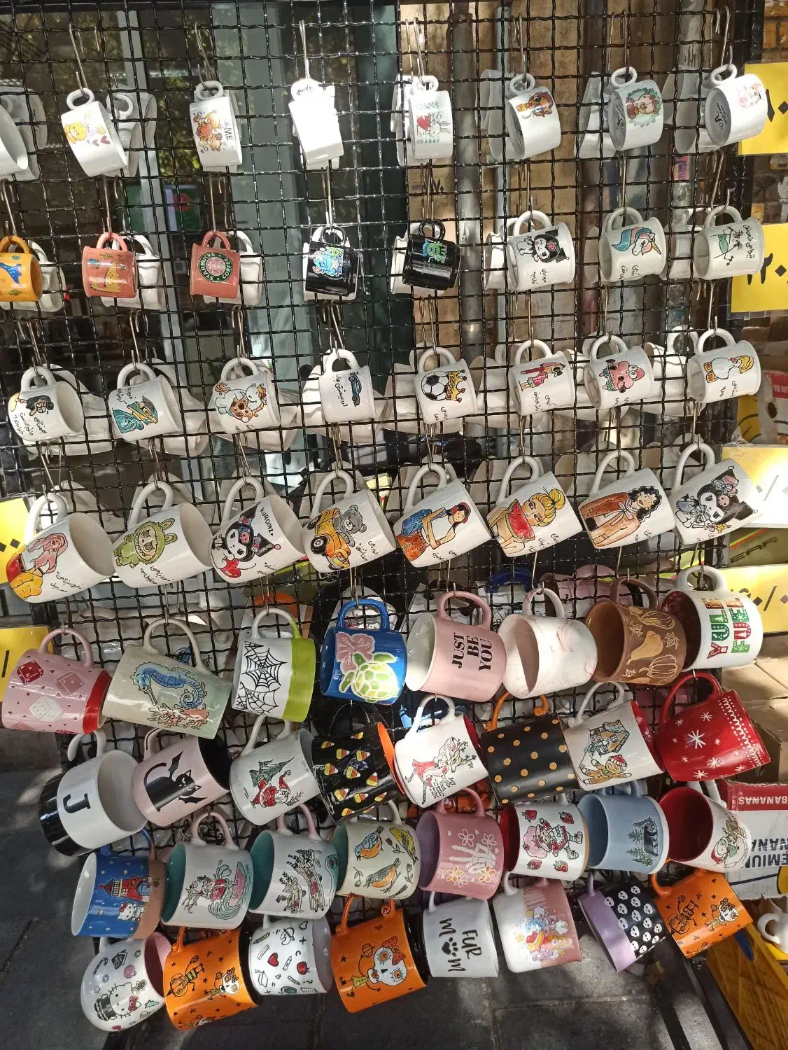 فروشنده بساط خانم در بازار شرایط عالی|استخدام بازاریابی و فروش|تهران, بازار|دیوار