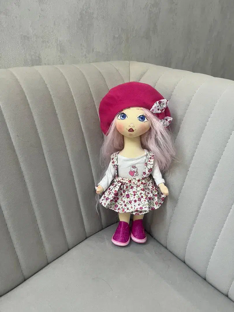 عروسک روسی|اسباب‌‌بازی|قائن, |دیوار