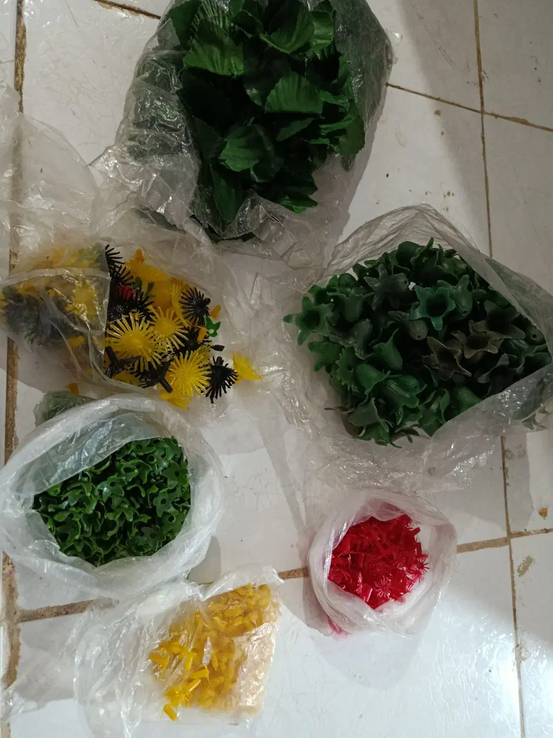 وسایل گل سازی|صنایع دستی و سایر لوازم تزئینی|شیراز, شهرک بهار|دیوار