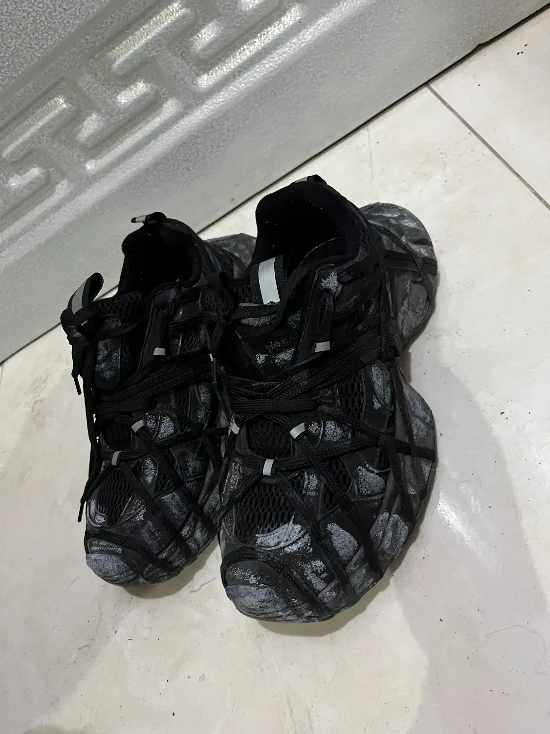 کتونی سایز ۴۲ به ۴۴ هم میخوره|کیف، کفش، کمربند|اشتهارد, |دیوار