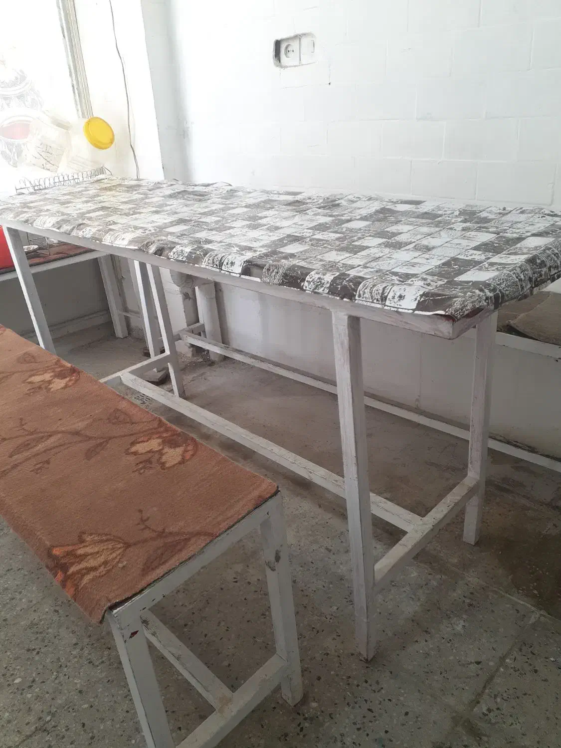 میز و نیمکت|صندلی و نیمکت|سنندج, |دیوار