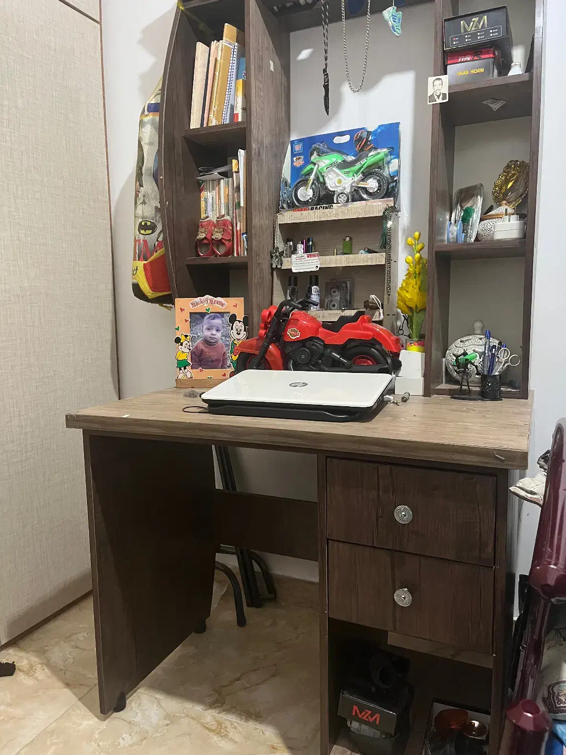 میزتحریر همراه کتابخانه|میز تحریر و کامپیوتر|رشت, معلولین|دیوار