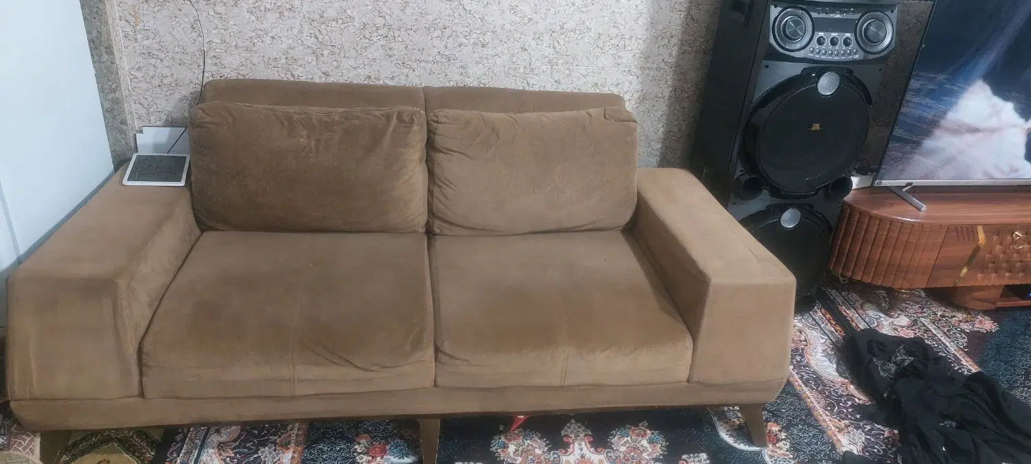چستر|مبلمان خانگی و میز عسلی|سنندج, |دیوار