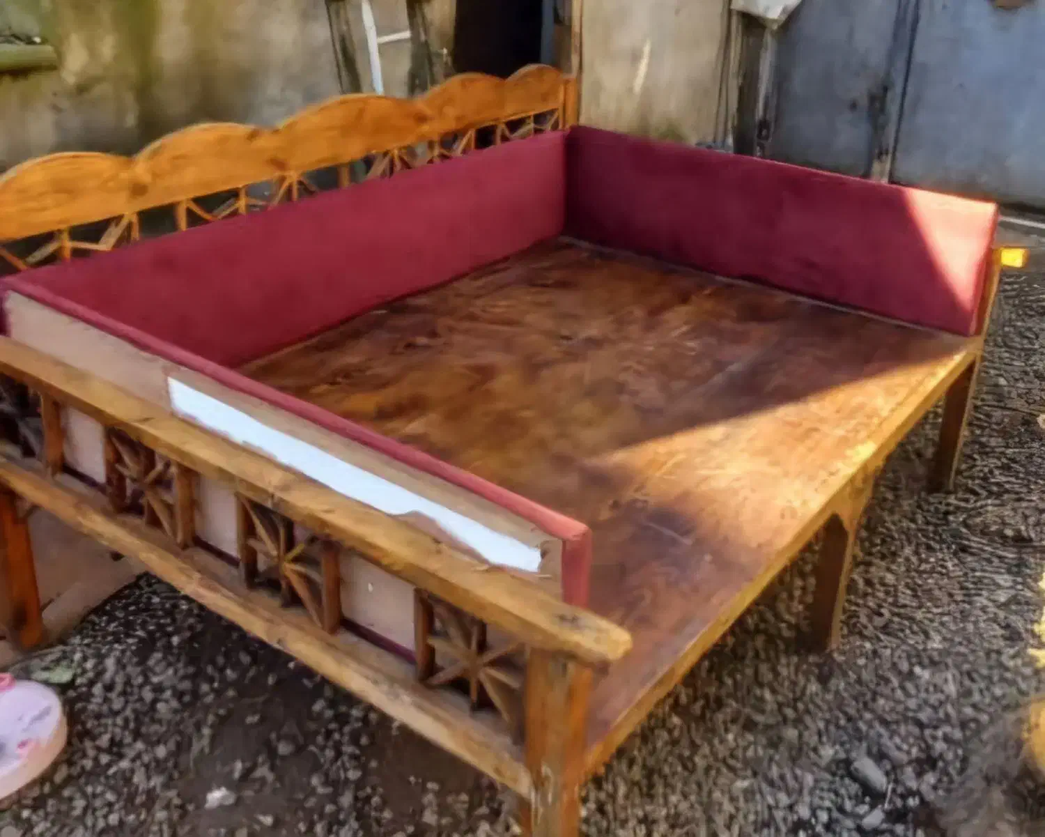 تخت سنتی|تخت و سرویس خواب|لاهیجان, شهید آوینی|دیوار